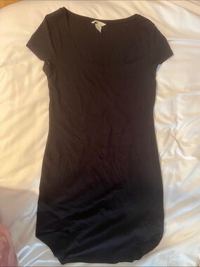 H&M Black Scoop Neck Short-Sleeve Mini Dress